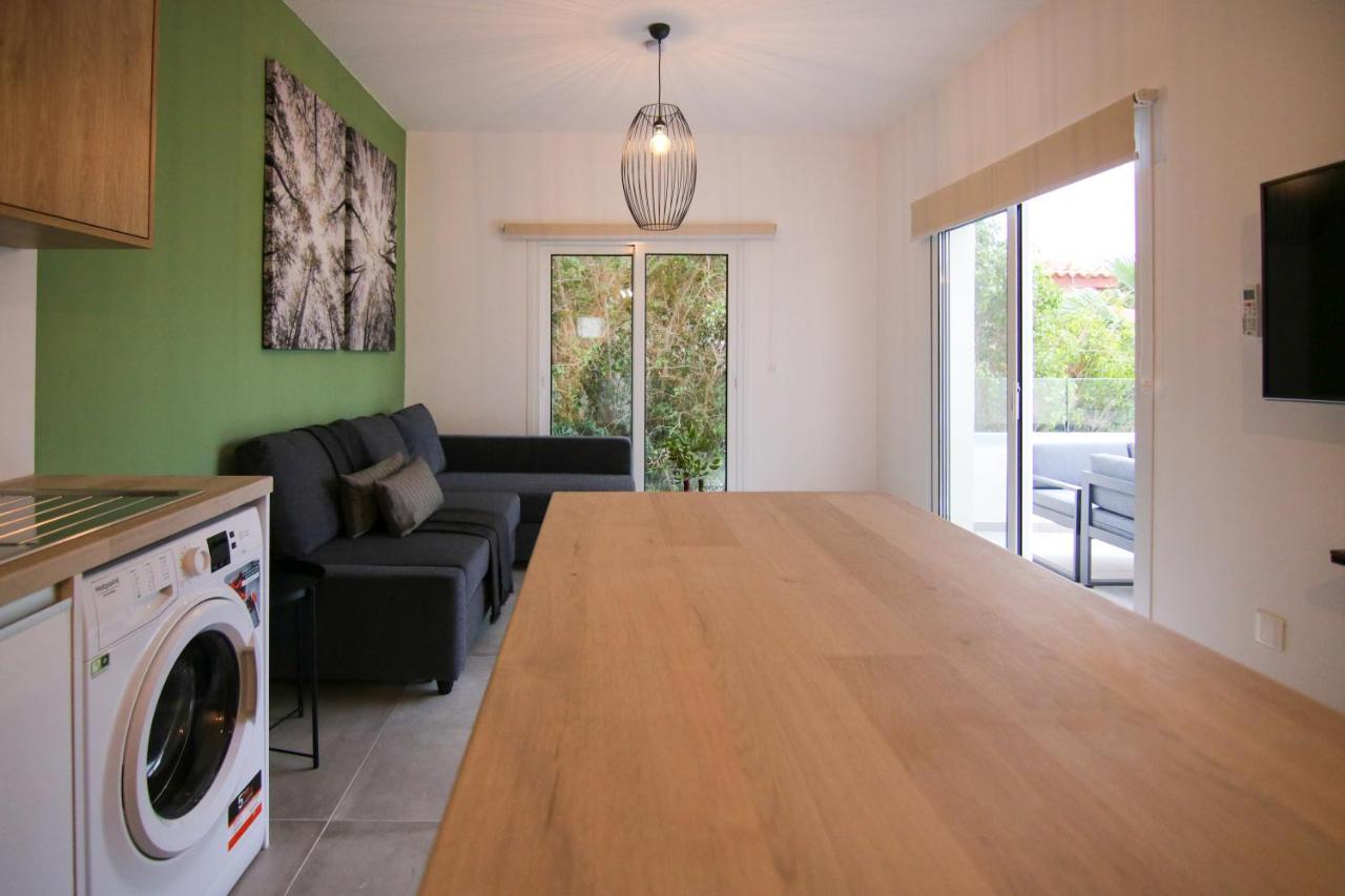 Phaedrus Living: Seaside Modern Flat Limnaria 123 Apartment Paphos Luaran gambar
