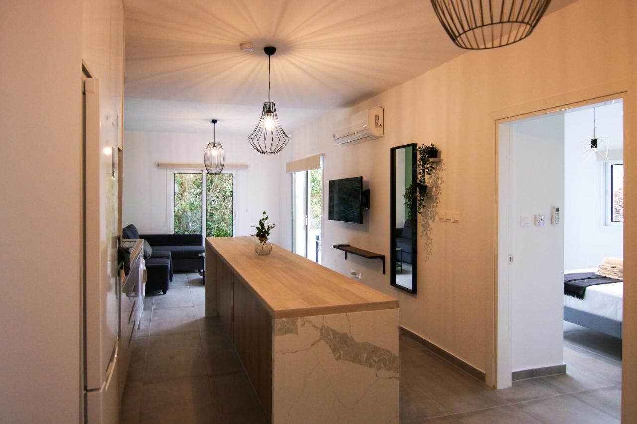 Phaedrus Living: Seaside Modern Flat Limnaria 123 Apartment Paphos Luaran gambar