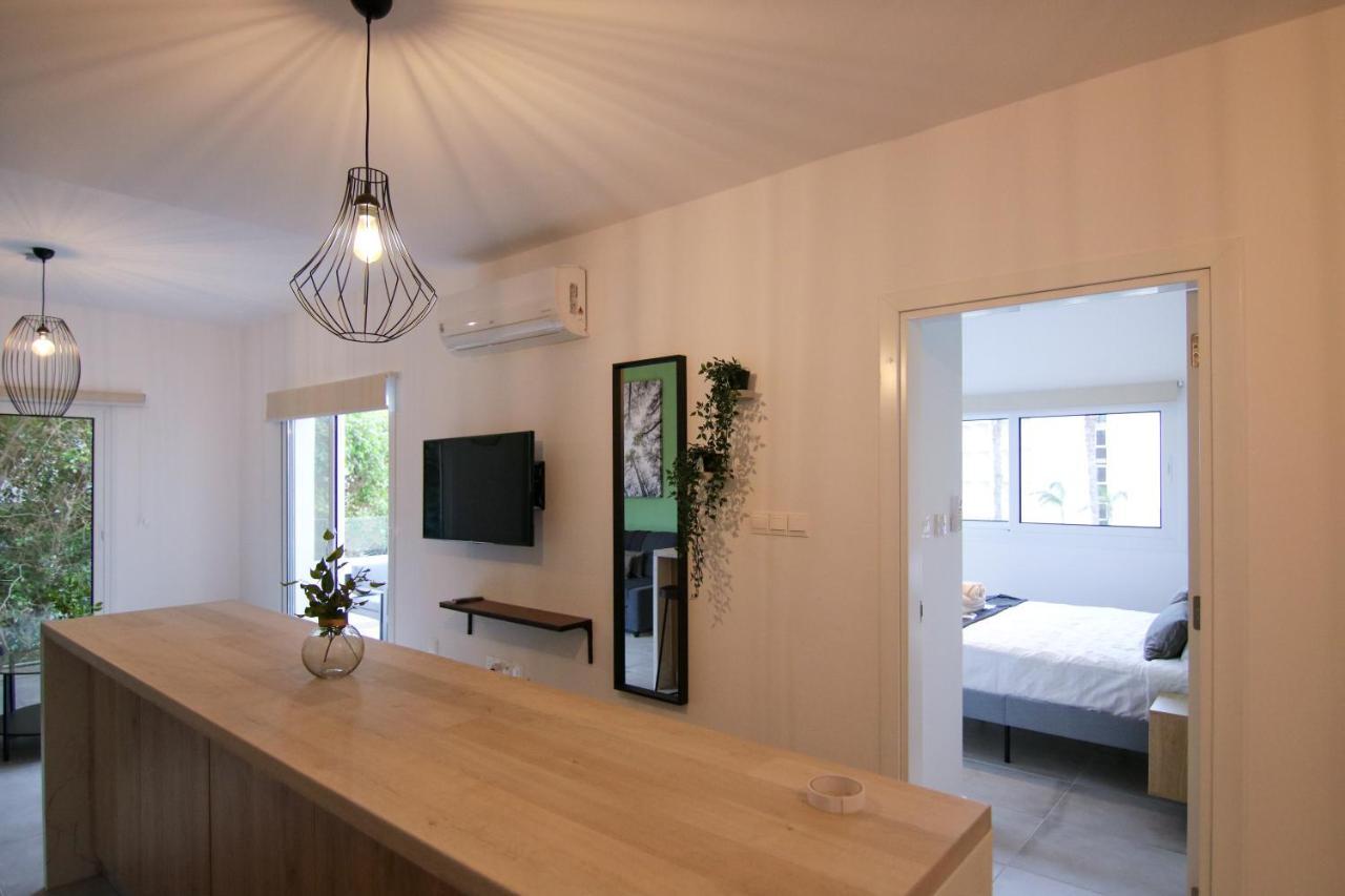 Phaedrus Living: Seaside Modern Flat Limnaria 123 Apartment Paphos Luaran gambar